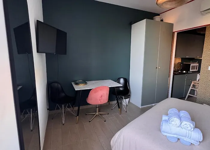 Garibaldi Apartment *